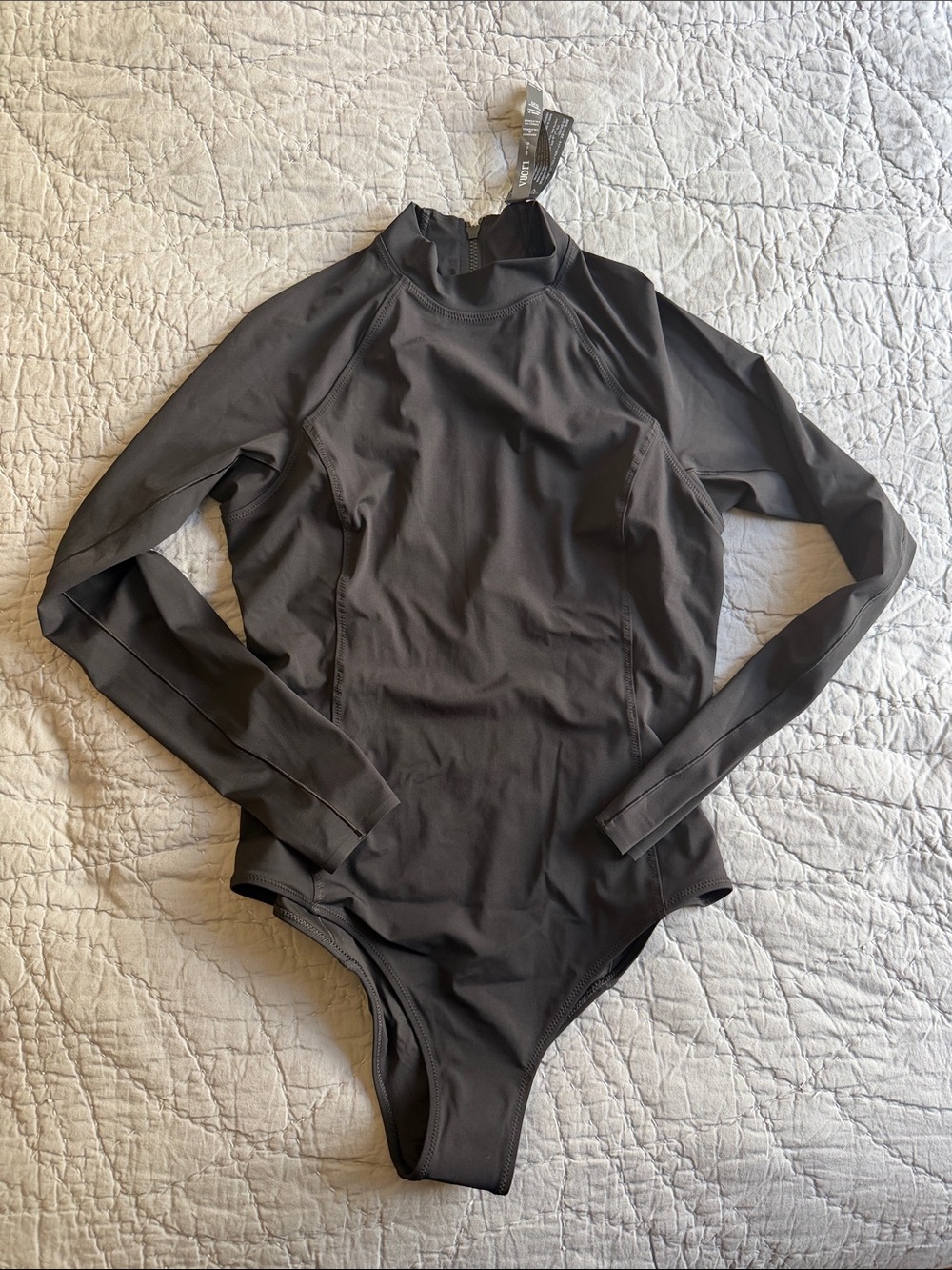 Vuori surf suit